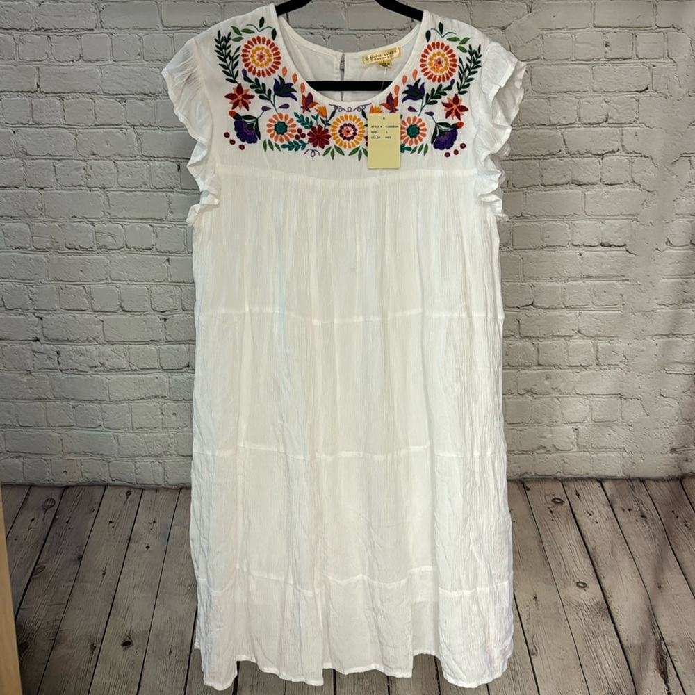 NWT Studio West Apparel White and Floral Dress